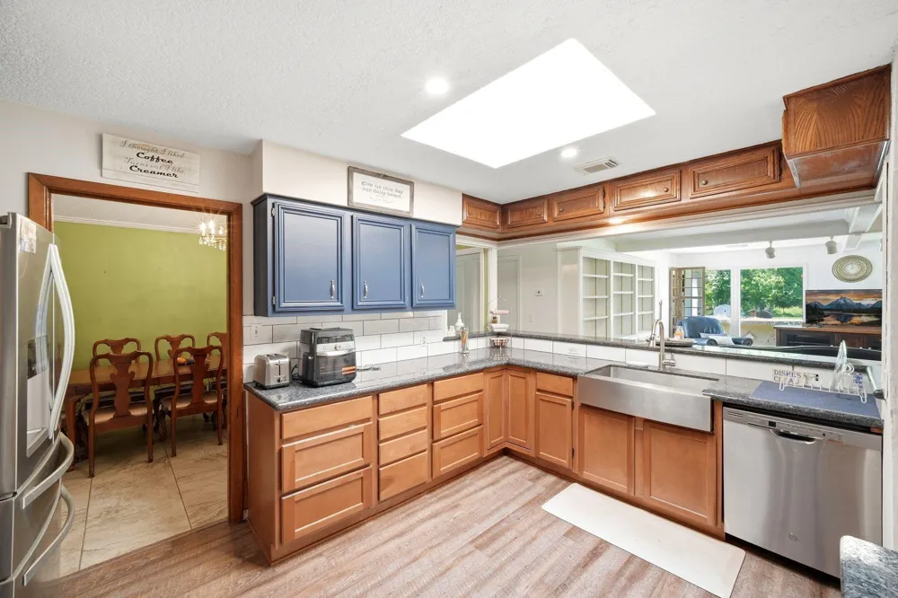 151 Tweedy Lane Sweeny, TX 77480