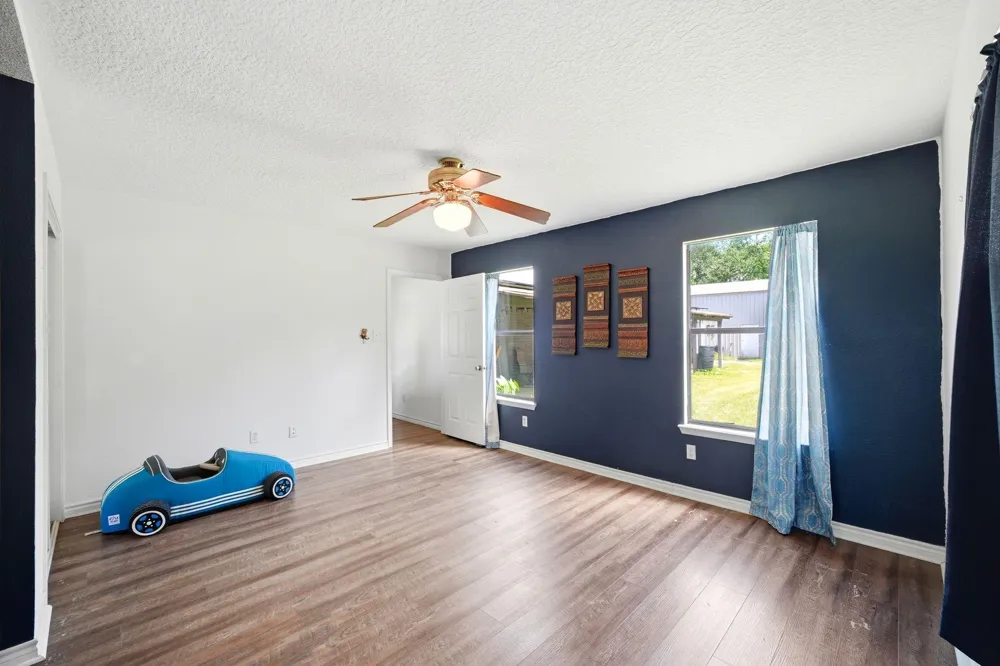 151 Tweedy Lane Sweeny, TX 77480