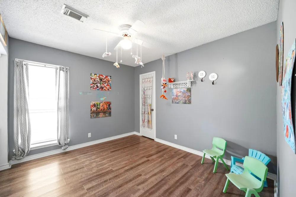 151 Tweedy Lane Sweeny, TX 77480