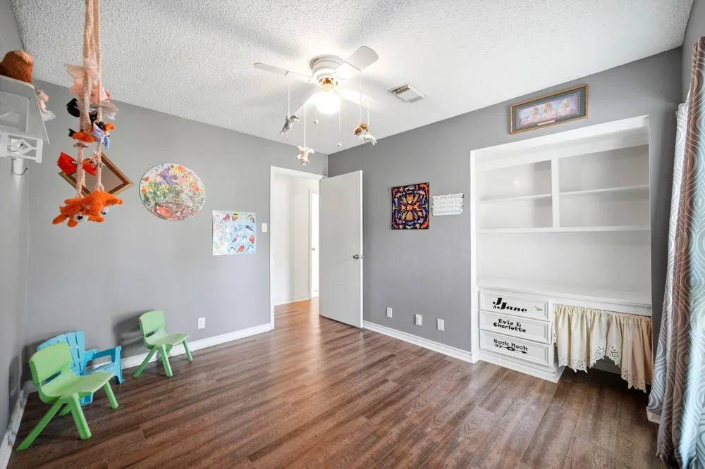151 Tweedy Lane Sweeny, TX 77480