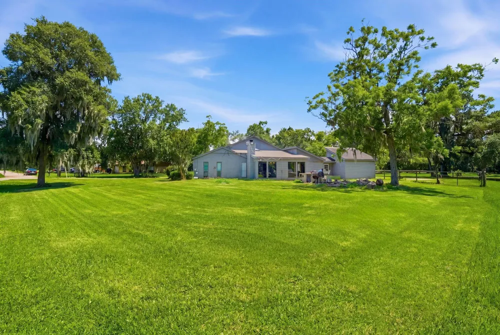 151 Tweedy Lane Sweeny, TX 77480