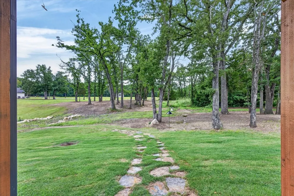 114 Lakewood Road Trinidad, TX 75163