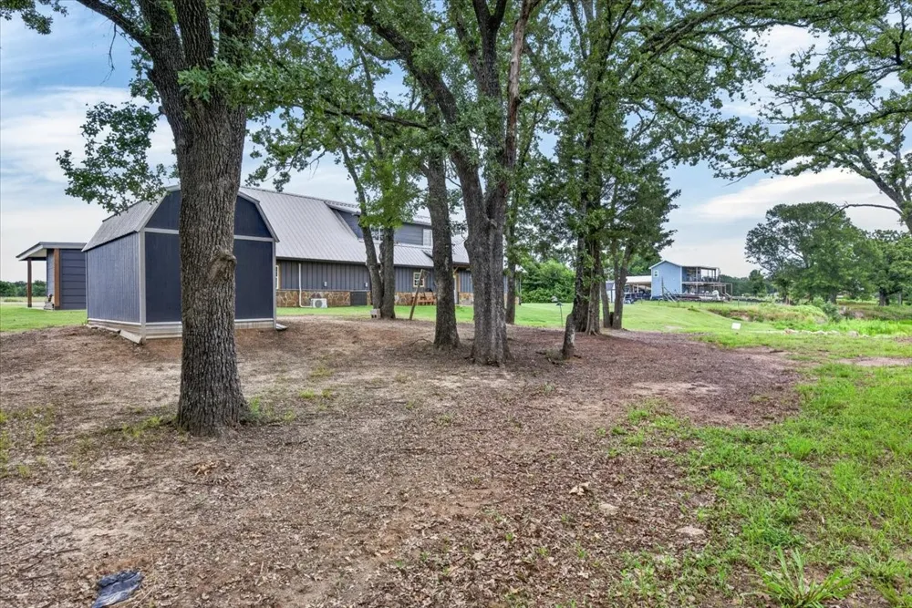 114 Lakewood Road Trinidad, TX 75163