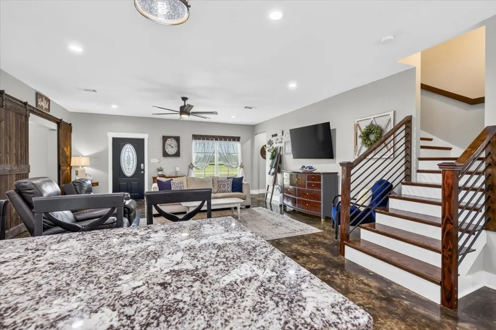 114 Lakewood Road Trinidad, TX 75163
