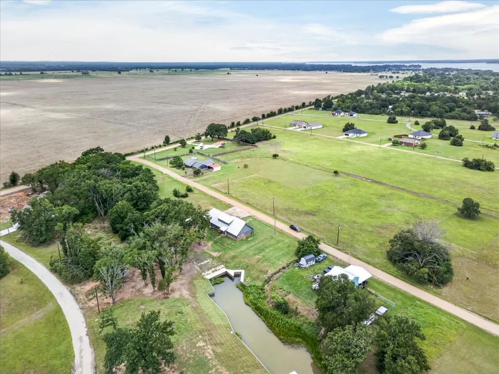 114 Lakewood Road Trinidad, TX 75163