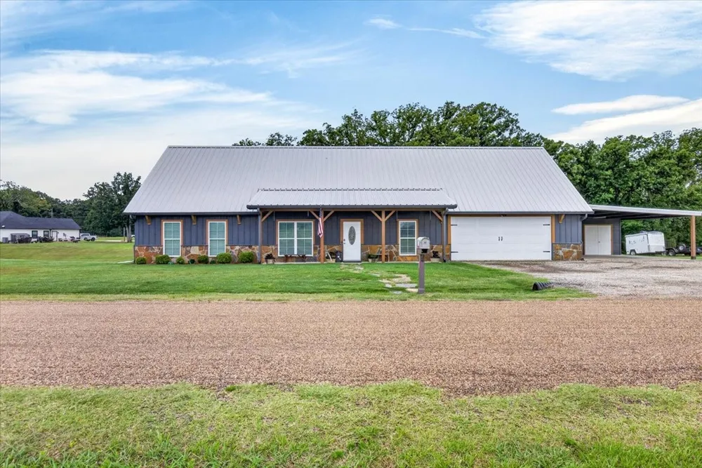 114 Lakewood Road Trinidad, TX 75163