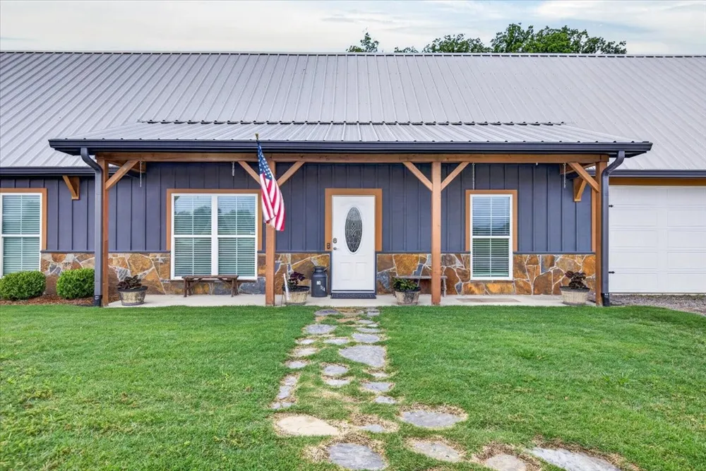 114 Lakewood Road Trinidad, TX 75163