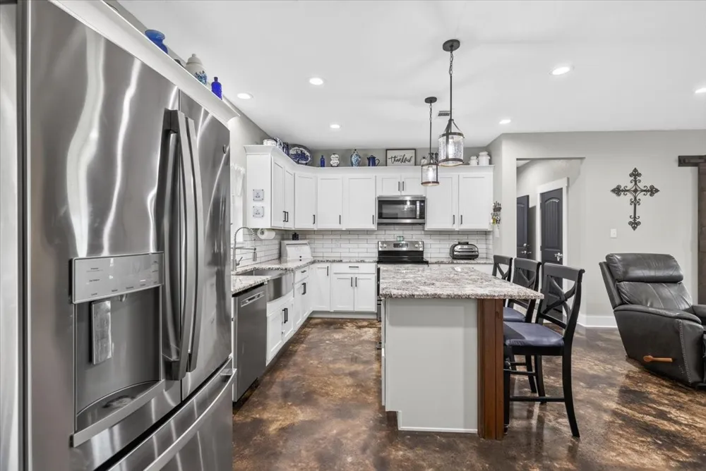 114 Lakewood Road Trinidad, TX 75163