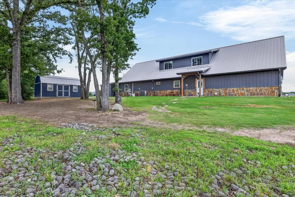 114 Lakewood Road Trinidad, TX 75163