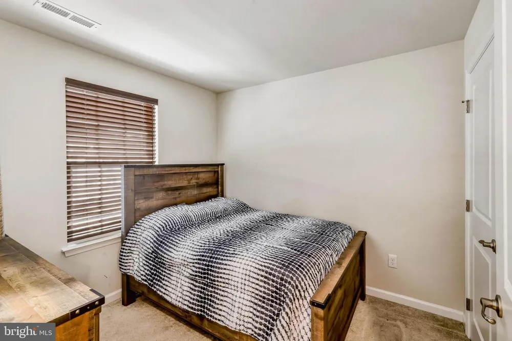 36 CONTINENTAL BOULEVARD Sicklerville, NJ 08081