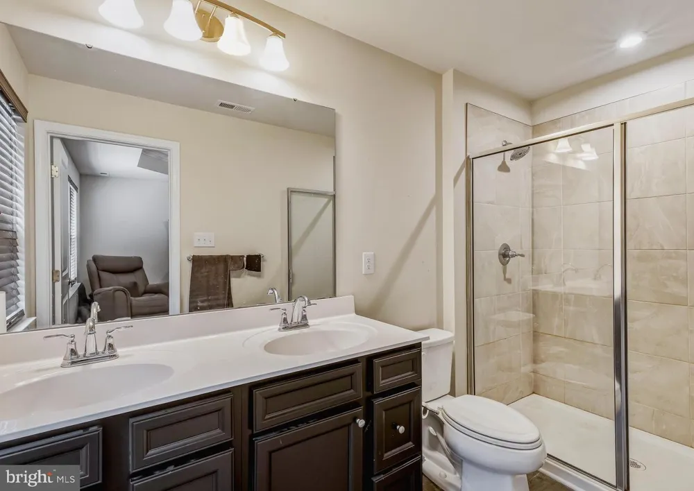 36 CONTINENTAL BOULEVARD Sicklerville, NJ 08081