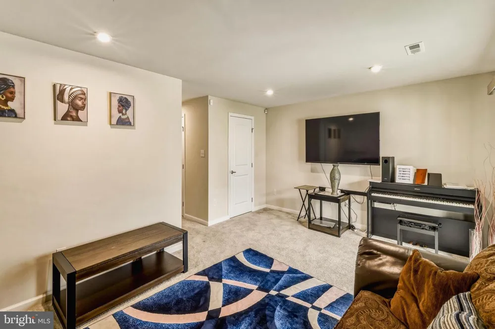36 CONTINENTAL BOULEVARD Sicklerville, NJ 08081