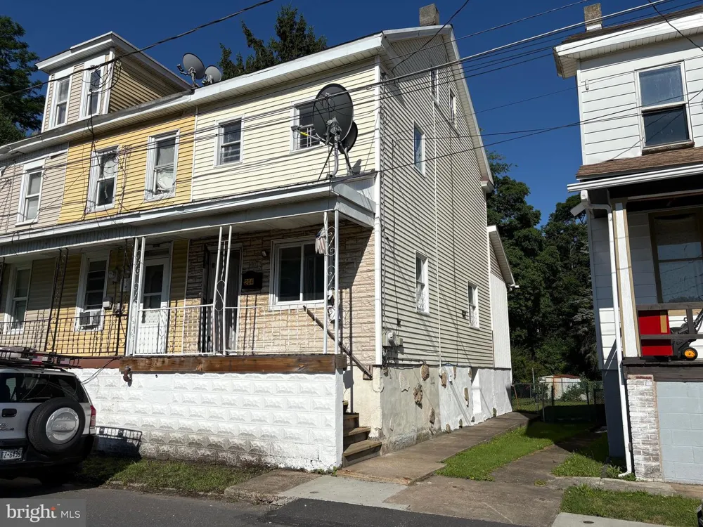 204 3RD STREET Ranshaw, PA 17866