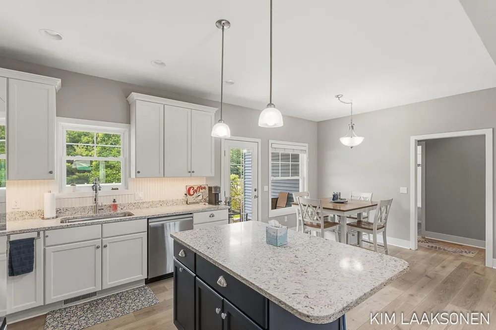 349 Parkside Lane Douglas, MI 49406