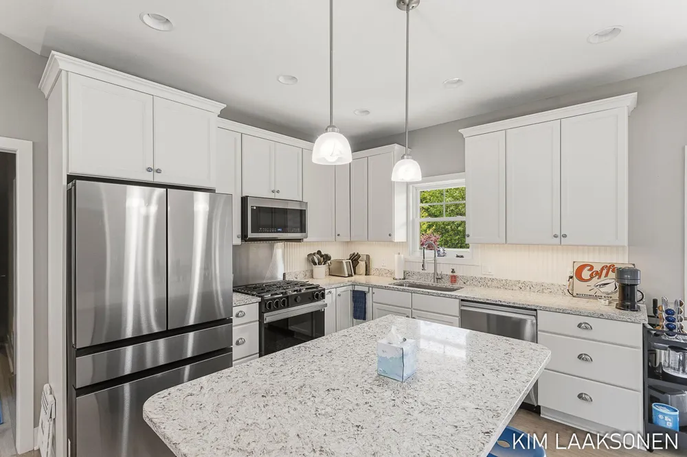 349 Parkside Lane Douglas, MI 49406