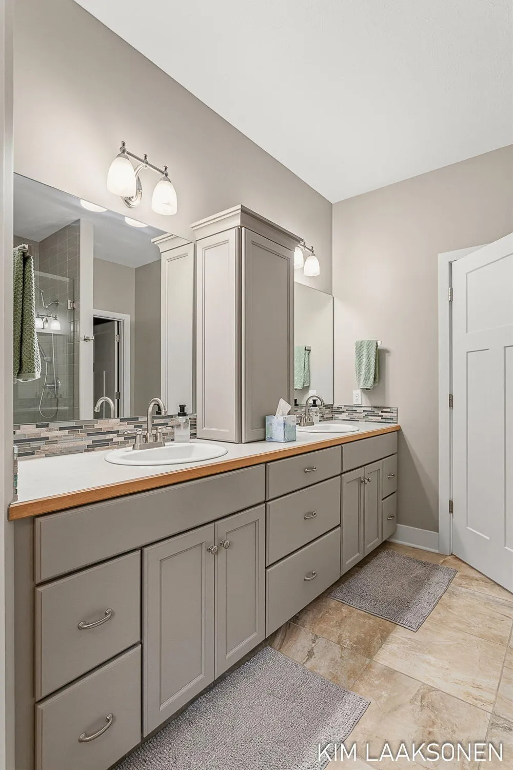 349 Parkside Lane Douglas, MI 49406