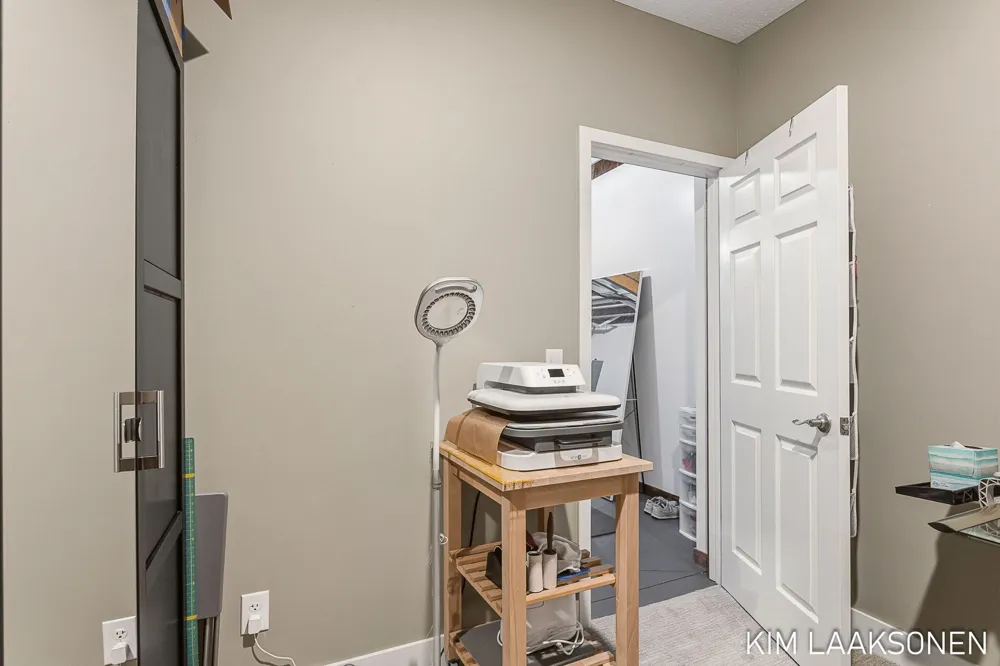 349 Parkside Lane Douglas, MI 49406