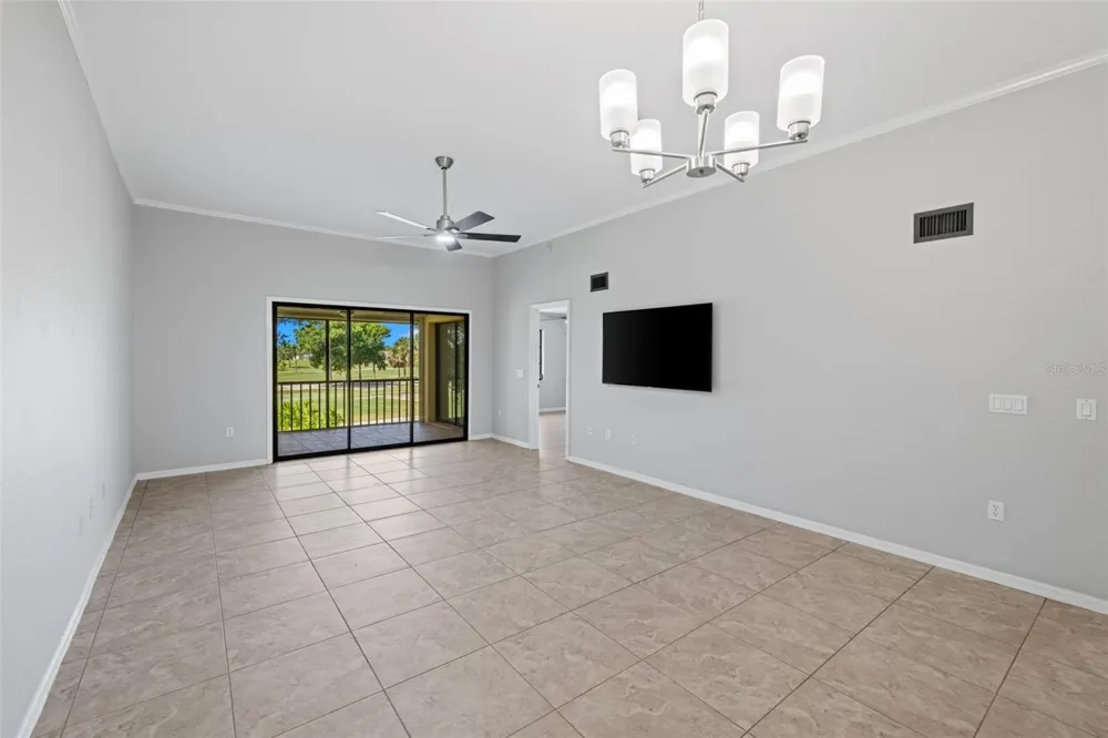 1335 SAXONY CIRCLE #324 Punta Gorda, FL 33983