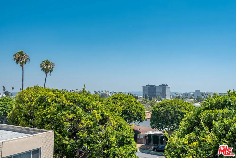 318 Maple Drive #506 Beverly Hills, CA 90210