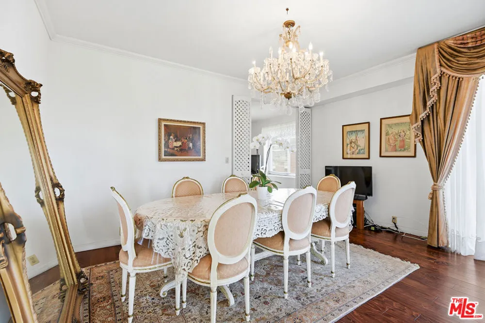318 Maple Drive #506 Beverly Hills, CA 90210