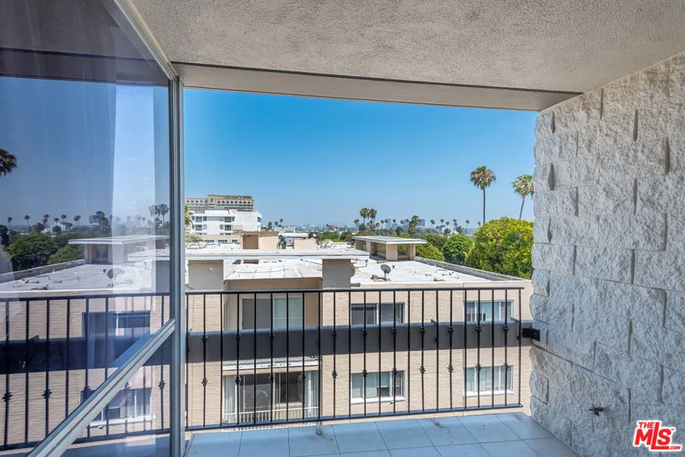 318 Maple Drive #506 Beverly Hills, CA 90210