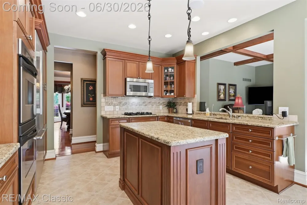 8033 Pine Ridge Court Salem Township, MI 48168