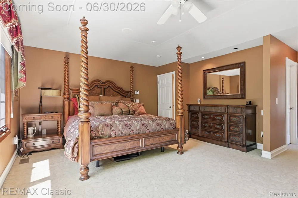 8033 Pine Ridge Court Salem Township, MI 48168