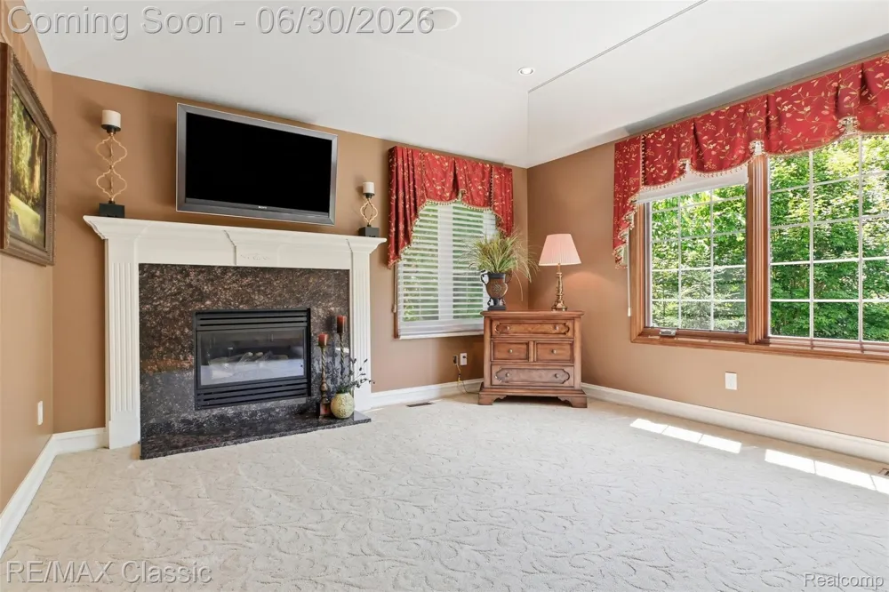 8033 Pine Ridge Court Salem Township, MI 48168