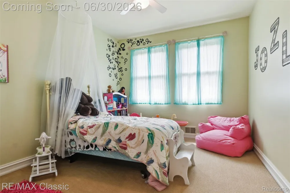 8033 Pine Ridge Court Salem Township, MI 48168