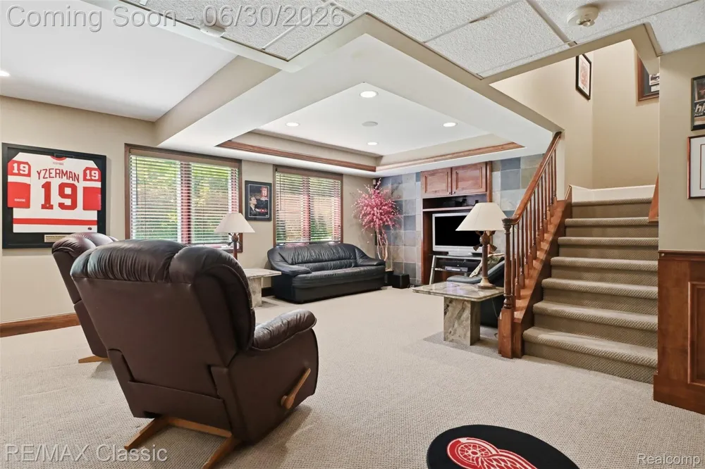 8033 Pine Ridge Court Salem Township, MI 48168