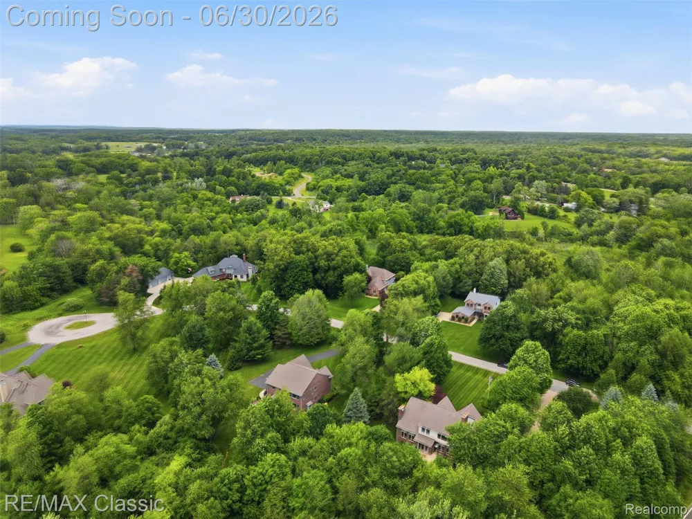 8033 Pine Ridge Court Salem Township, MI 48168