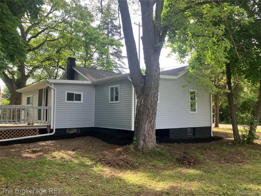 4249 Calkins Road Flint Charter Township, MI 48532