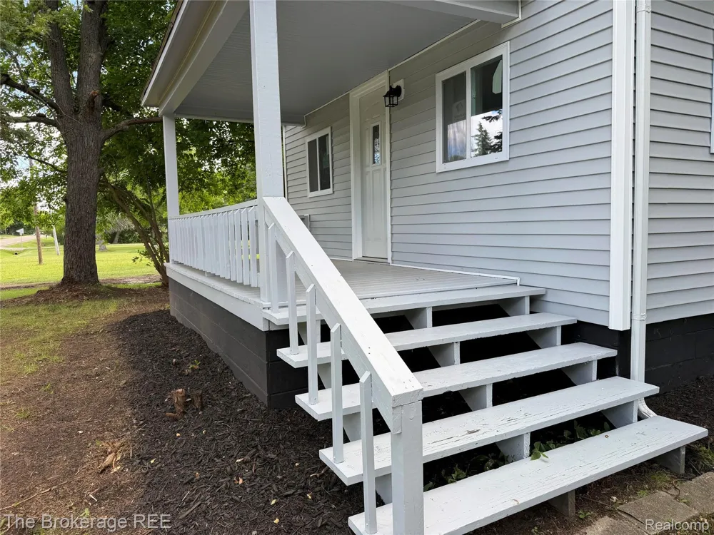 4249 Calkins Road Flint Charter Township, MI 48532