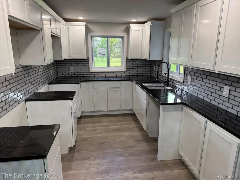 4249 Calkins Road Flint Charter Township, MI 48532