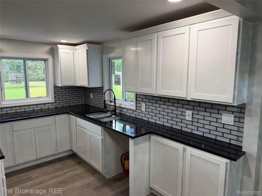 4249 Calkins Road Flint Charter Township, MI 48532