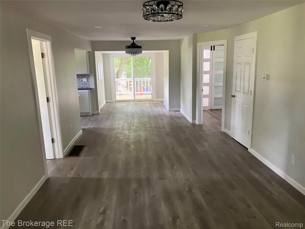 4249 Calkins Road Flint Charter Township, MI 48532