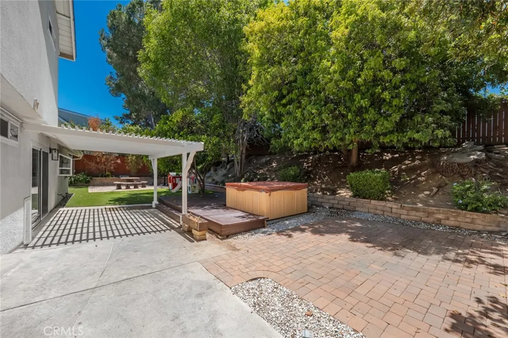 135 Lupe Avenue Newbury Park, CA 91320