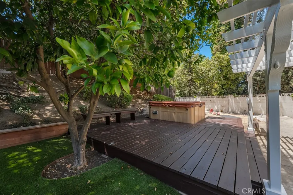 135 Lupe Avenue Newbury Park, CA 91320