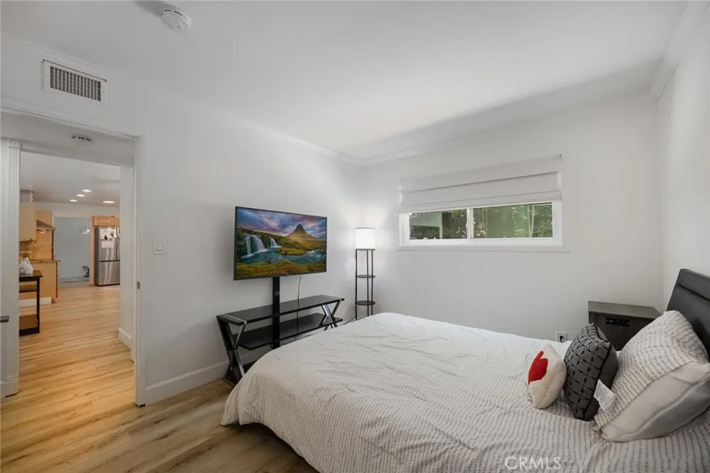 135 Lupe Avenue Newbury Park, CA 91320