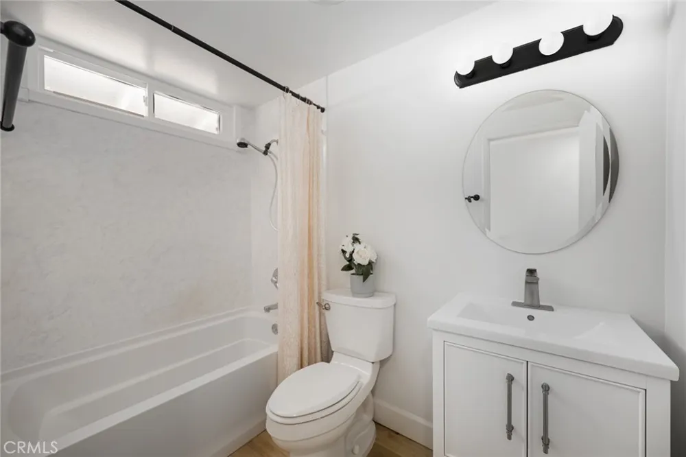 135 Lupe Avenue Newbury Park, CA 91320