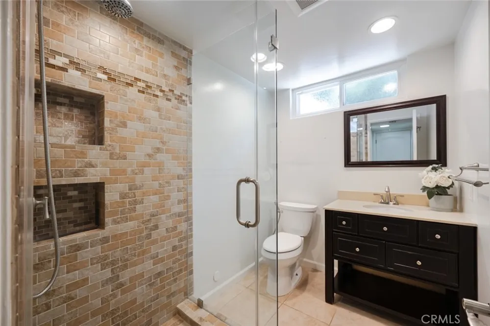 135 Lupe Avenue Newbury Park, CA 91320