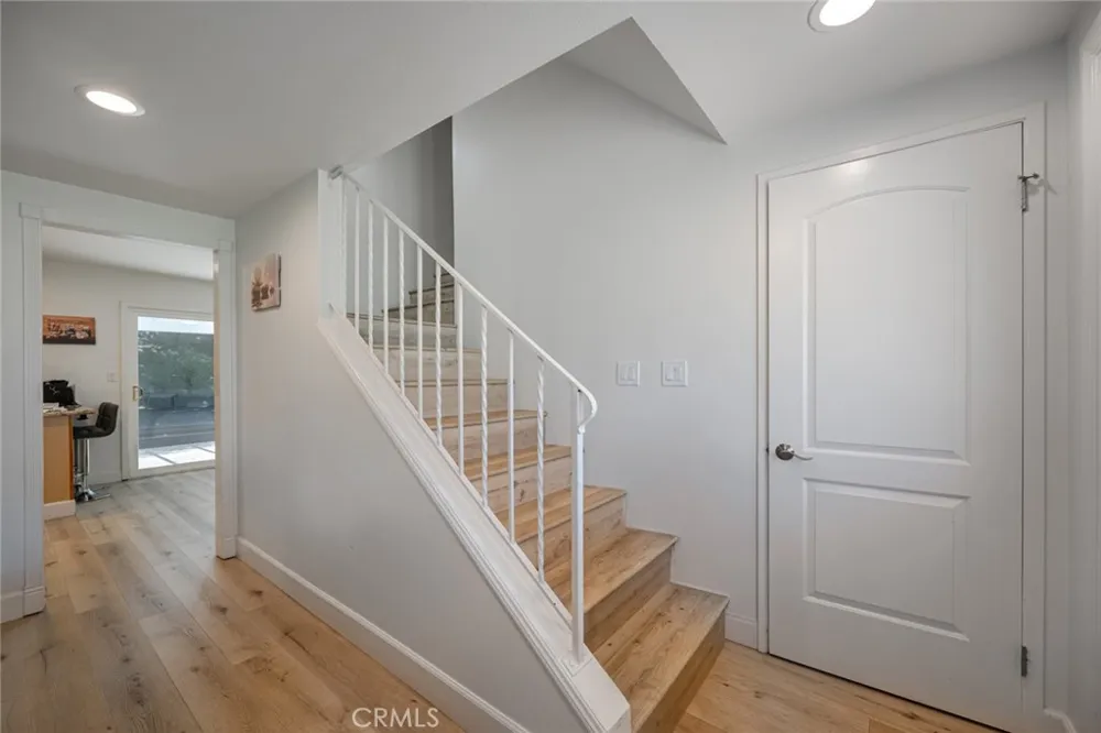 135 Lupe Avenue Newbury Park, CA 91320