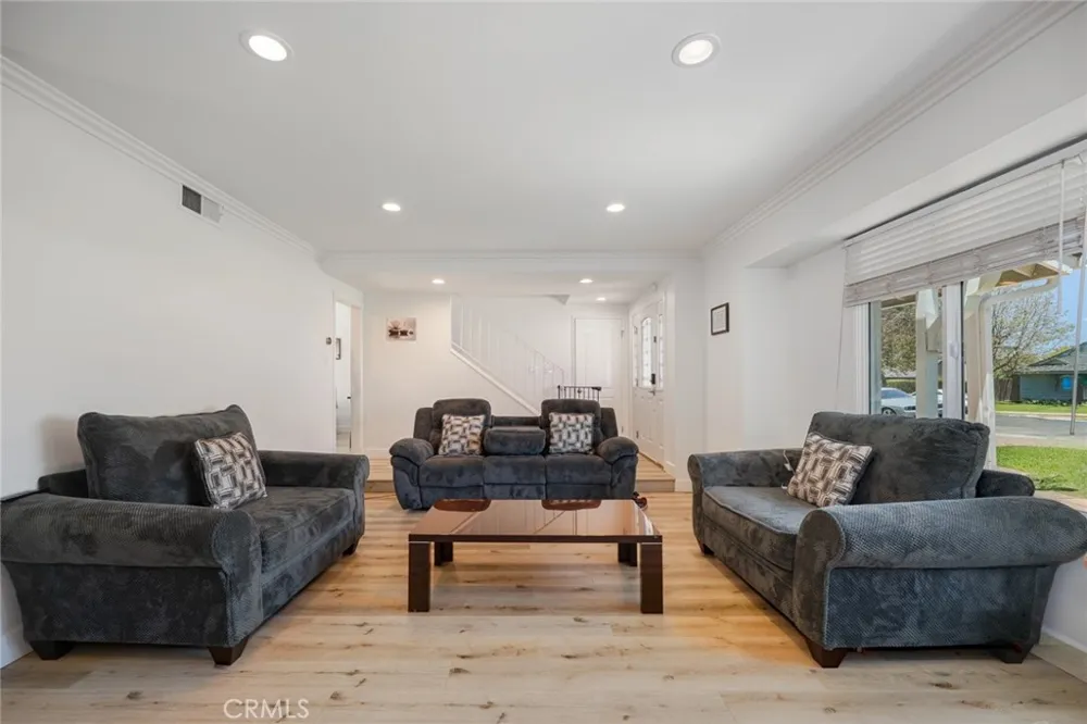 135 Lupe Avenue Newbury Park, CA 91320