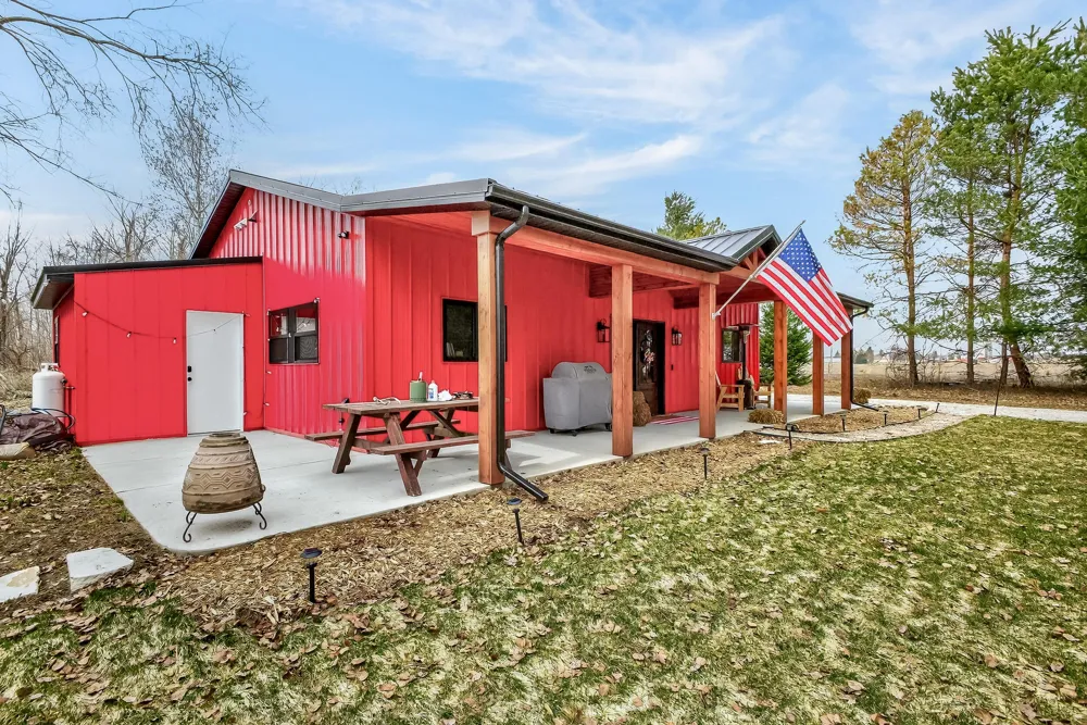 875 E Jackson Road Hart, MI 49420