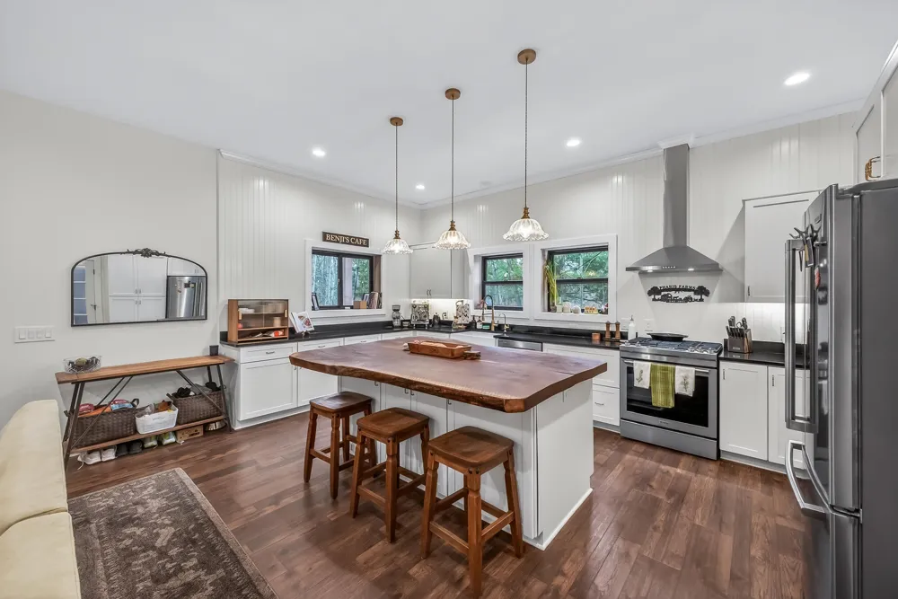 875 E Jackson Road Hart, MI 49420