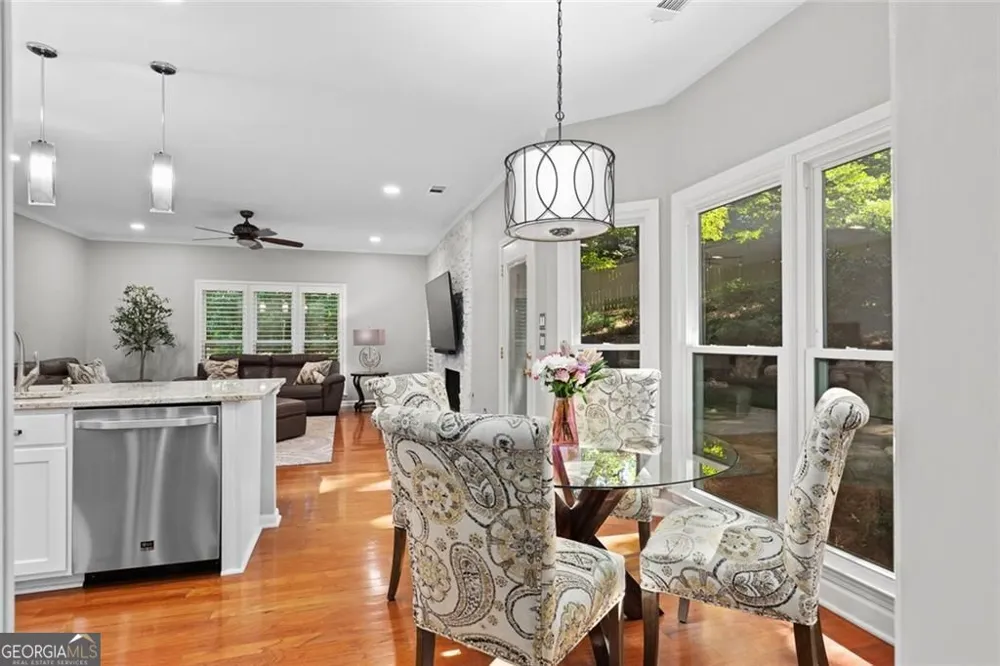 565 Windermere Park CT Alpharetta, GA 30022