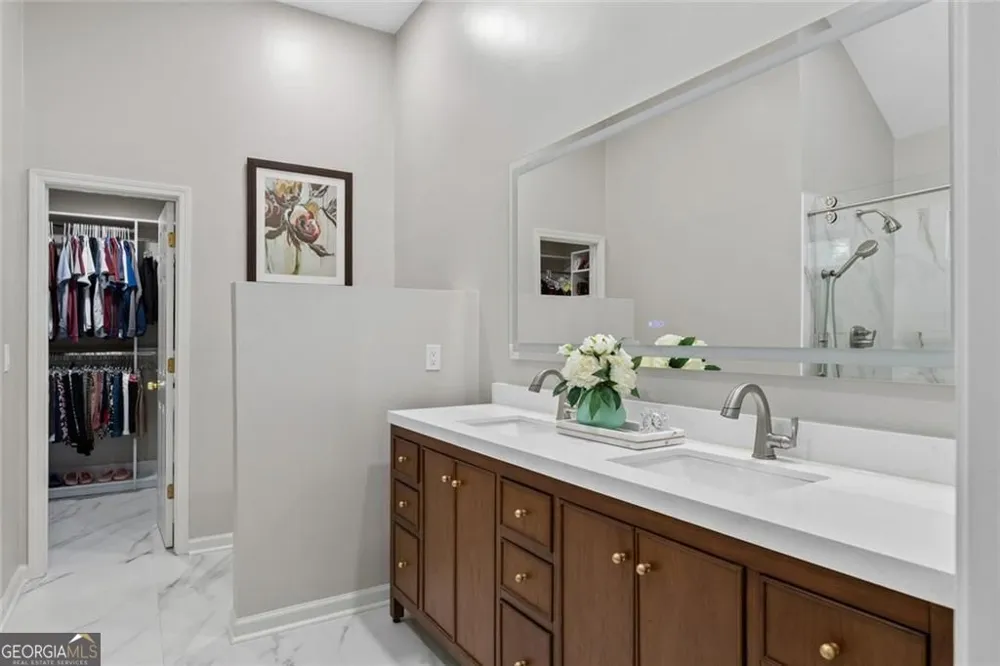 565 Windermere Park CT Alpharetta, GA 30022