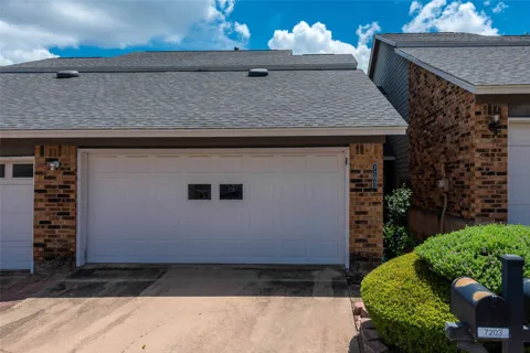 7203 Coronado Circle