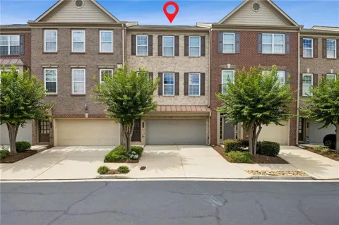 3279 Greenwood Oak Drive