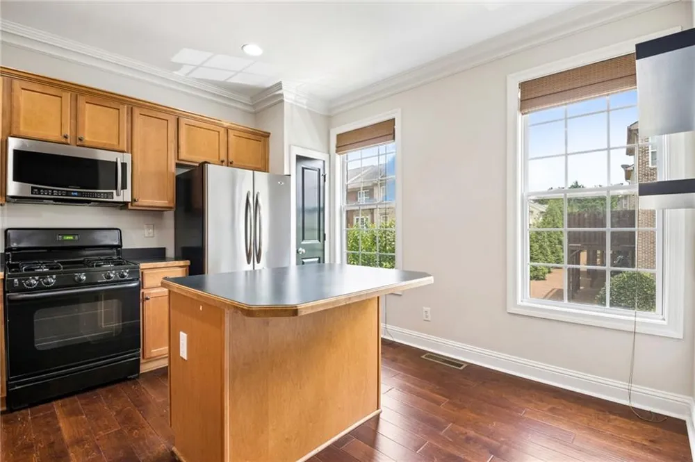 3279 Greenwood Oak Drive Peachtree Corners, GA 30092